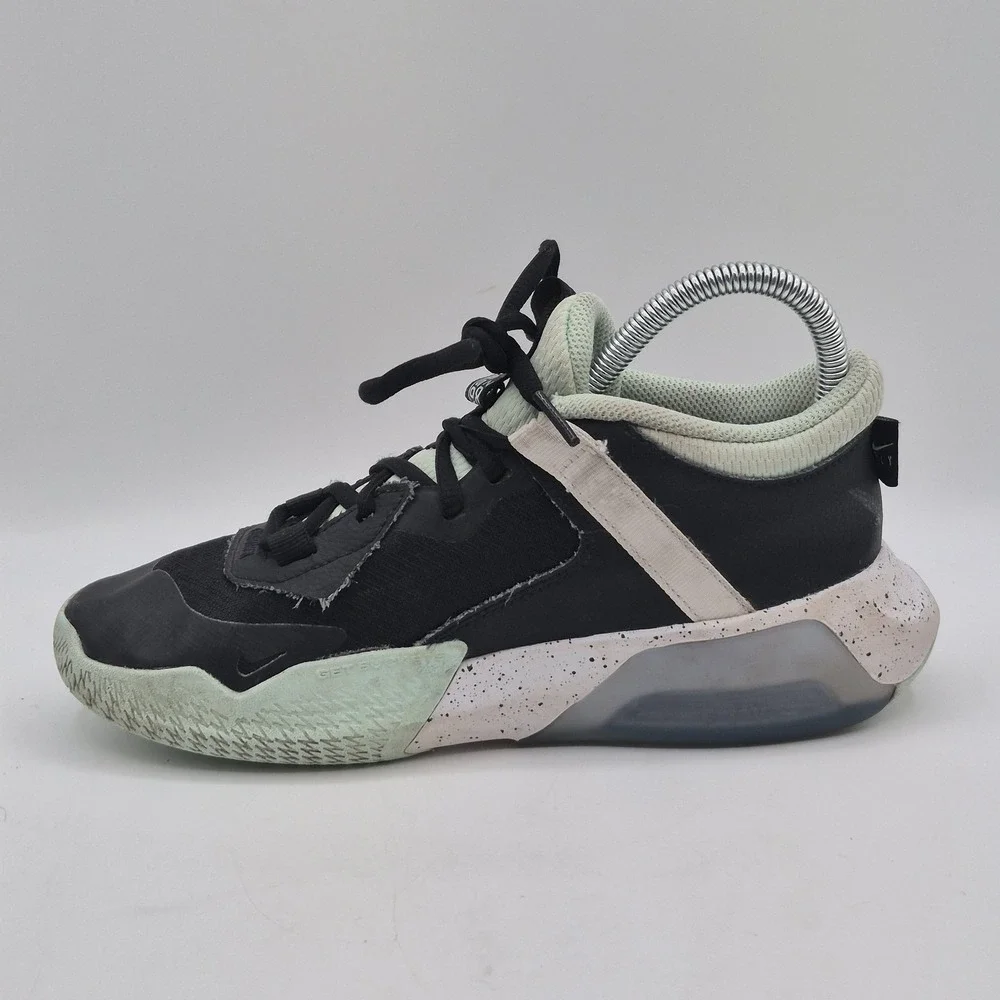 Nike Basketball Shoes Youth Size 5Y Low Top Black‎ Mint Pink Lace Up DC5216-003